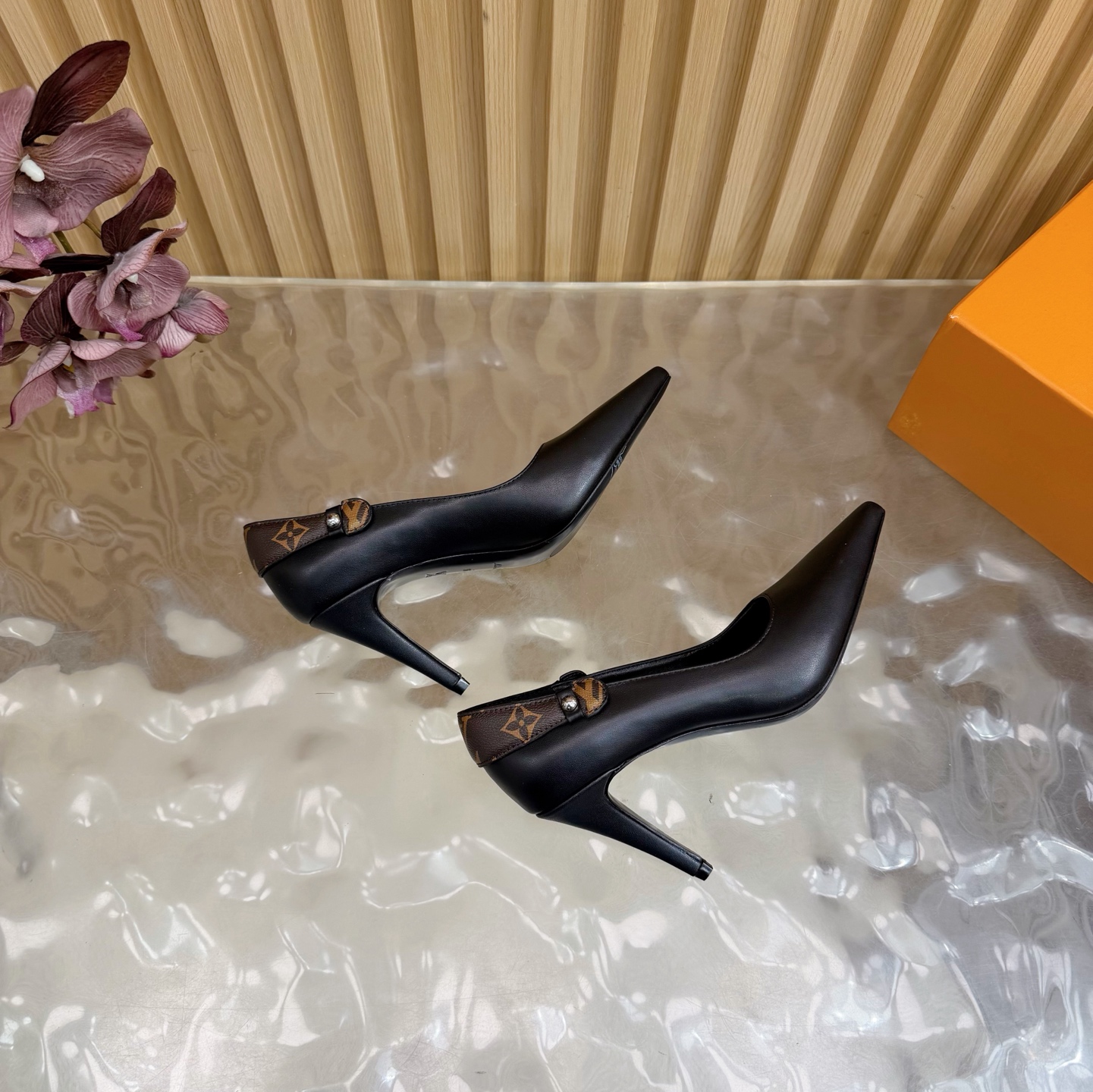 Women's high heels
